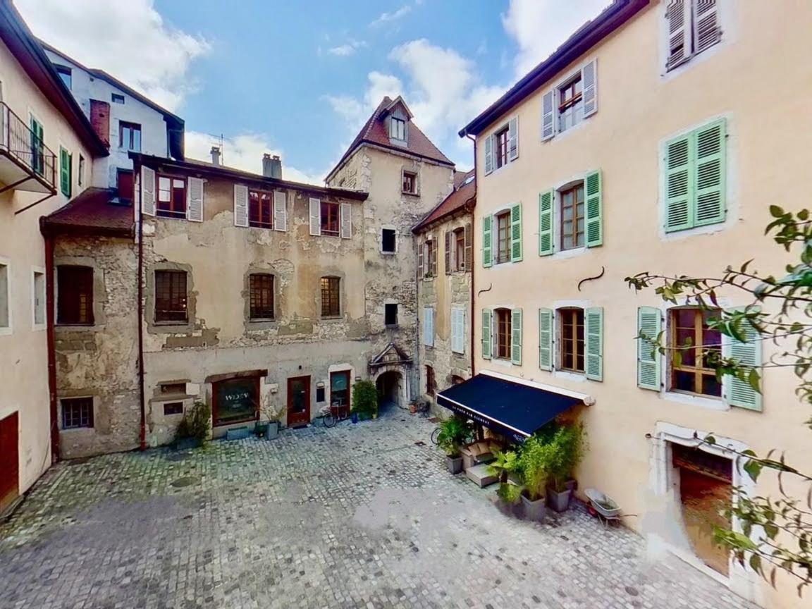 Appartement De Charme Au Coeur De La Vieille Ville Annecy Exterior foto